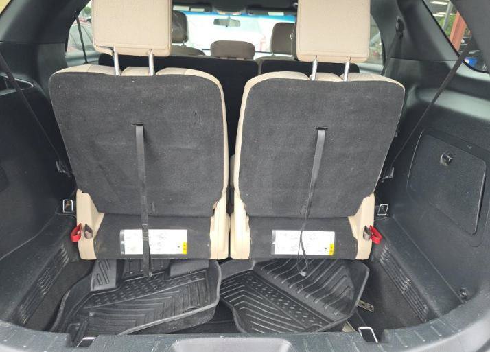 Used 2018 Ford Explorer FWD image 11