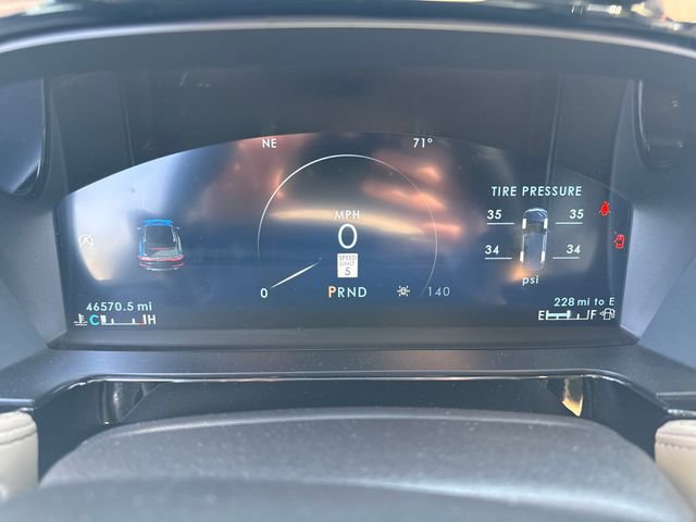 Used 2025 Lincoln Corsair AWD image 26