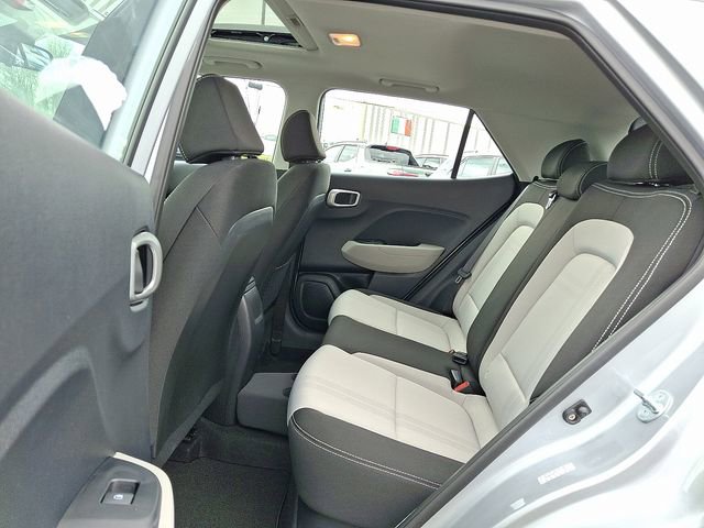 Used 2023 Hyundai Venue SEL image 10