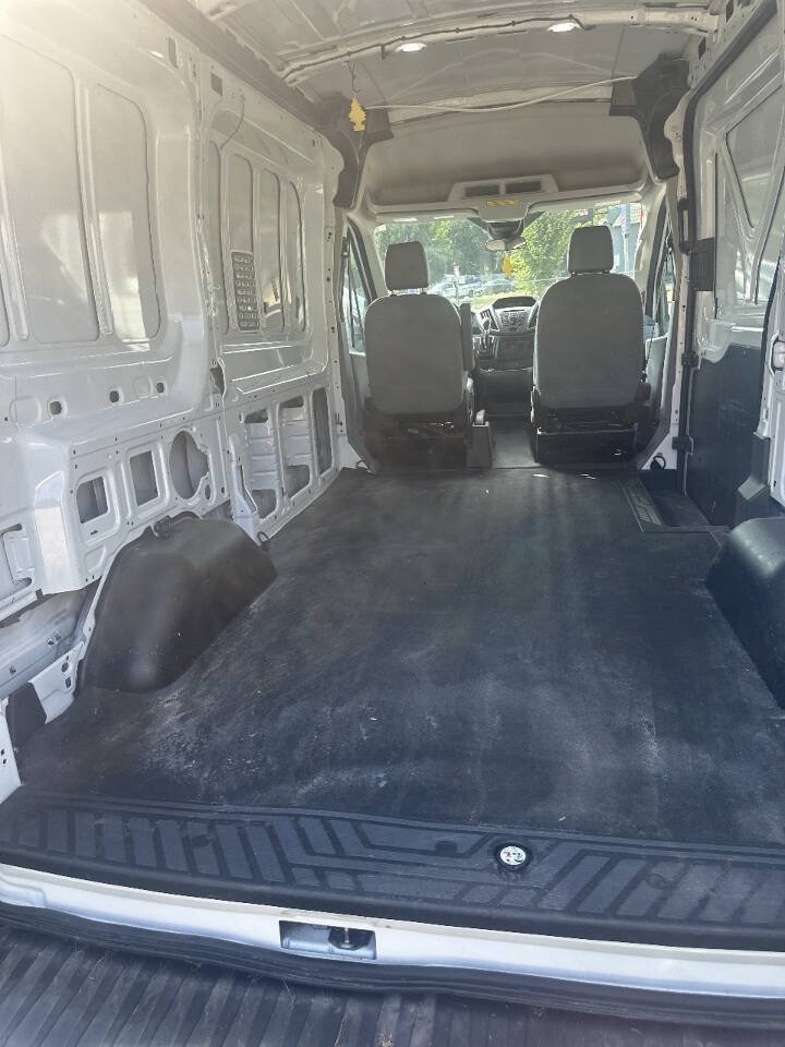 Used 2018 Ford Transit 250 130 Medium Roof RWD image 7