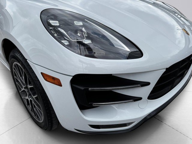 Used 2017 Porsche Macan Turbo image 10