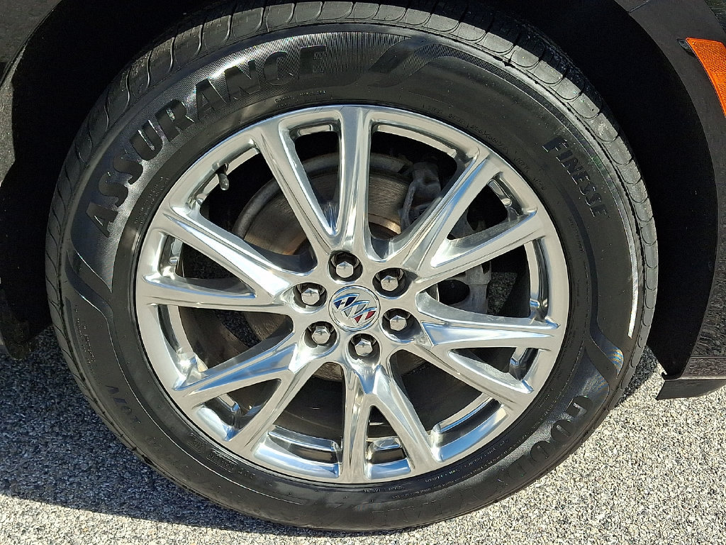 Used 2023 Buick Enclave Essence w/ Experience Buick Package AWD/4WD image 11