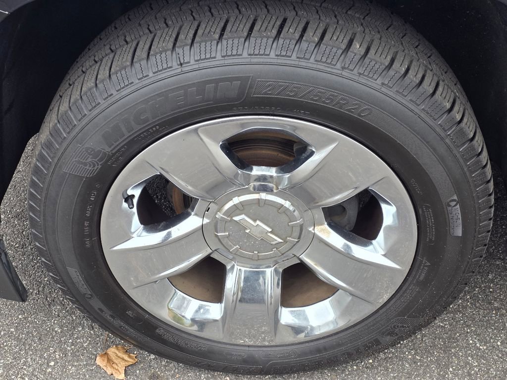 Used 2020 Chevrolet Suburban Premier image 11