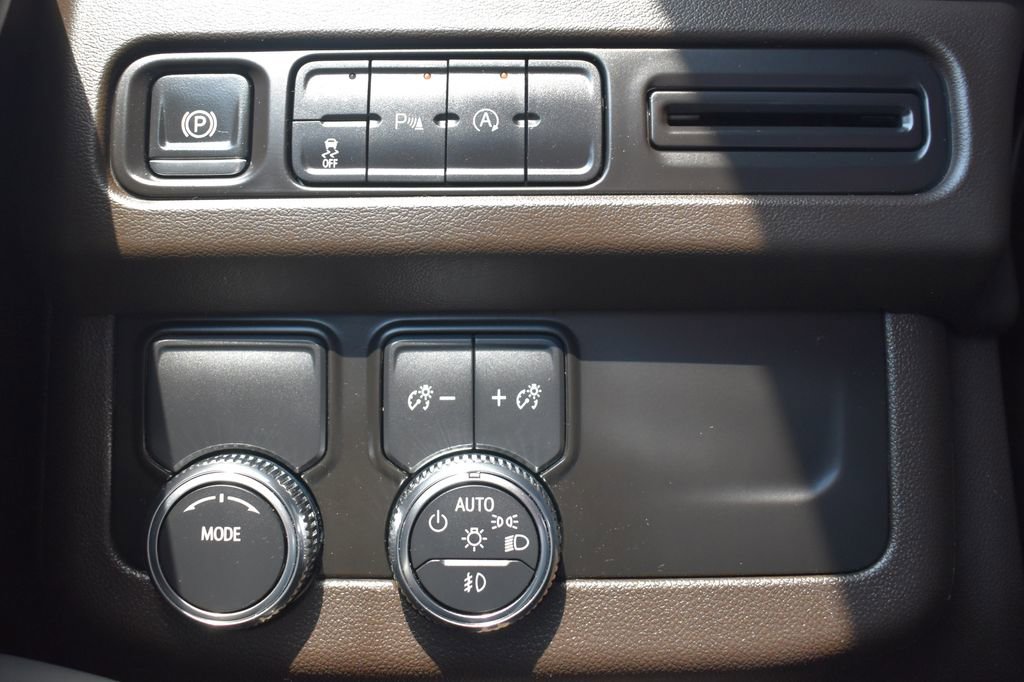 Used 2024 GMC Yukon XL SLT RWD image 17
