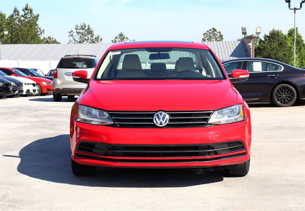 Used 2015 Volkswagen Jetta TDI SE FWD image 2
