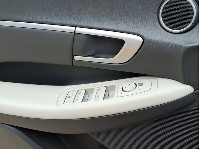 Used 2024 Hyundai Sonata SEL FWD image 17