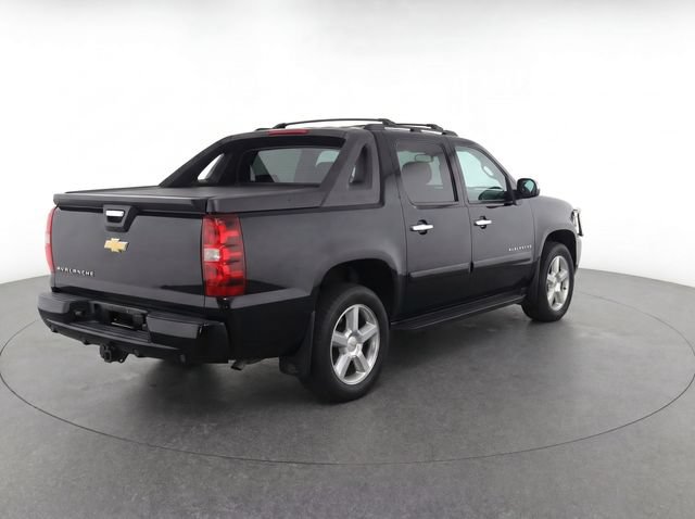 Used 2013 Chevrolet Avalanche LT w/ All-Star Edition RWD image 4