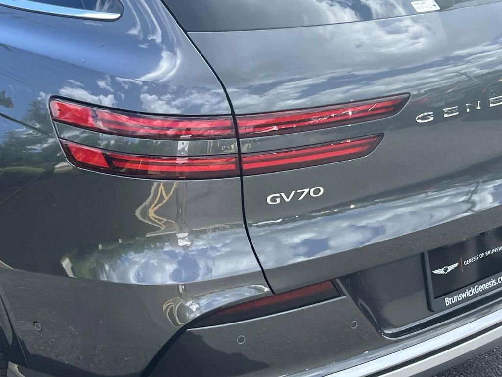 New 2025 Genesis Electrified GV70 Advanced w/ Prestige Package image 8
