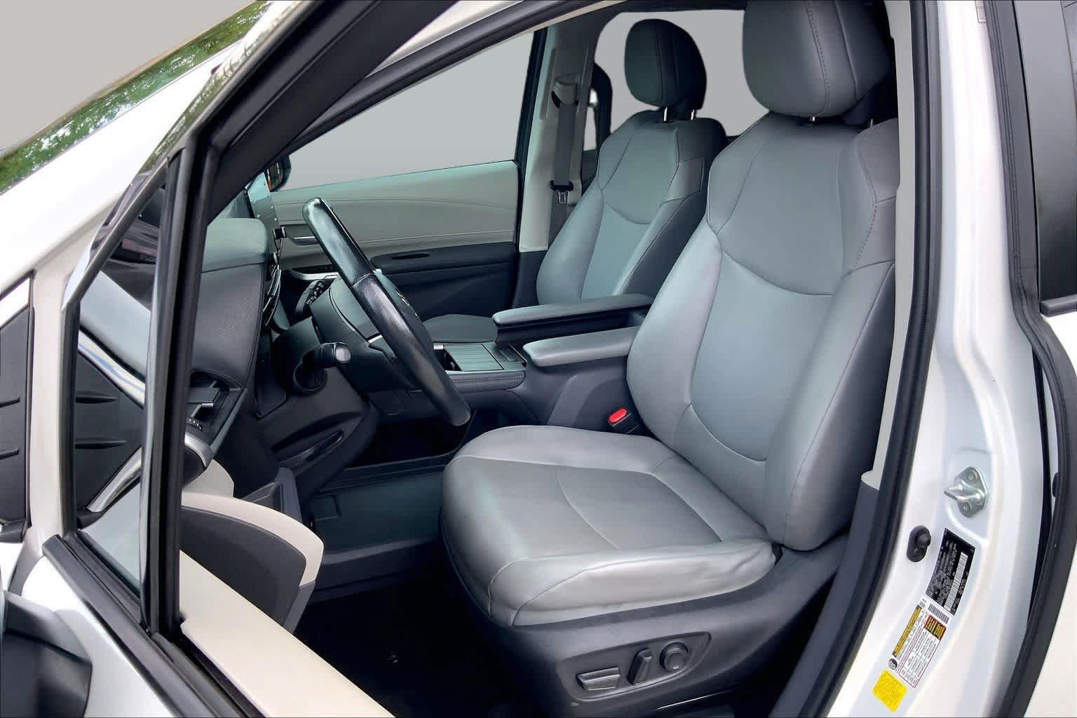 Used 2022 Toyota Sienna XLE FWD image 8