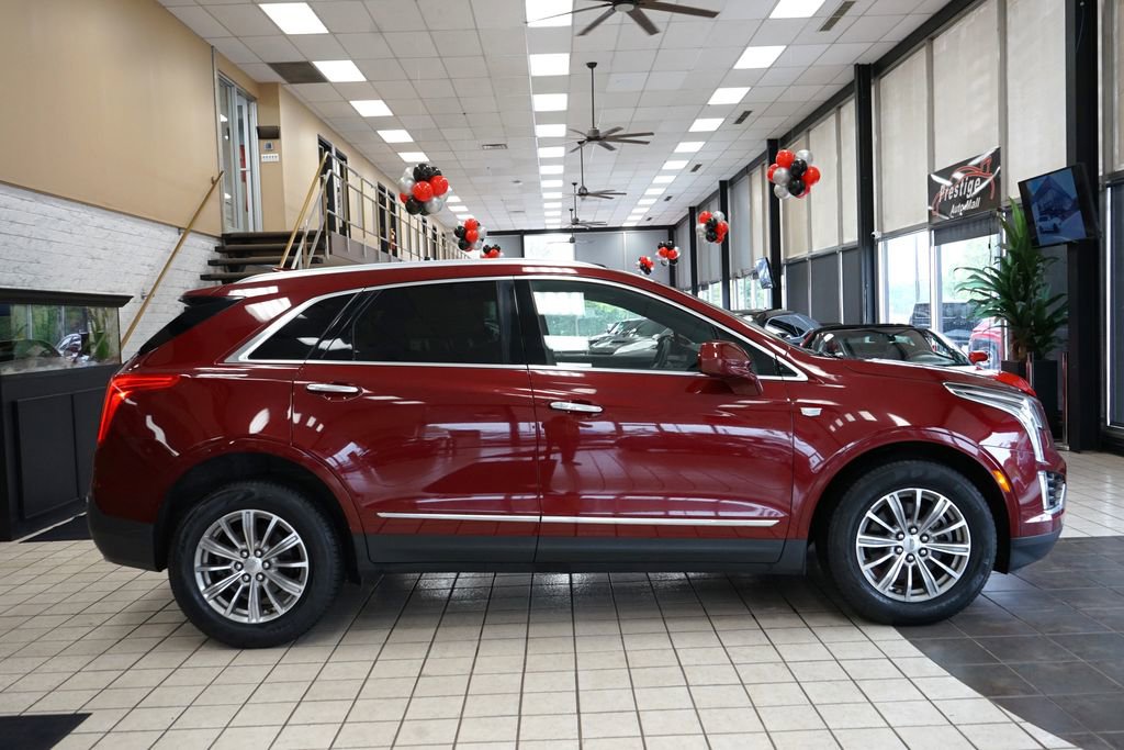 Used 2017 Cadillac XT5 Luxury w/ Driver Awareness Package AWD/4WD image 18