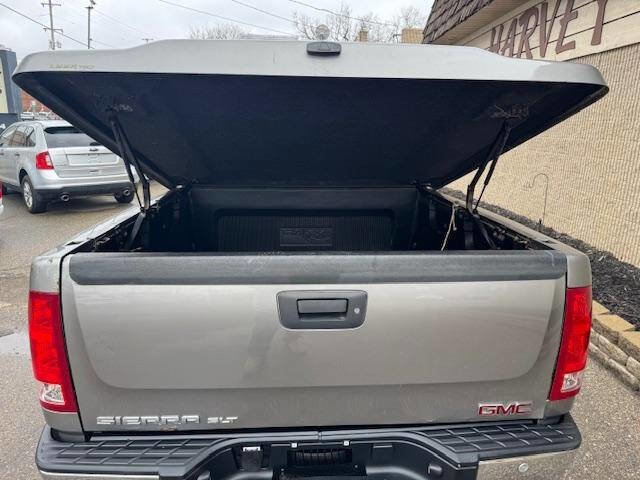 Used 2007 GMC Sierra 1500 SLT w/ SLE/SLT Trailering Package image 11