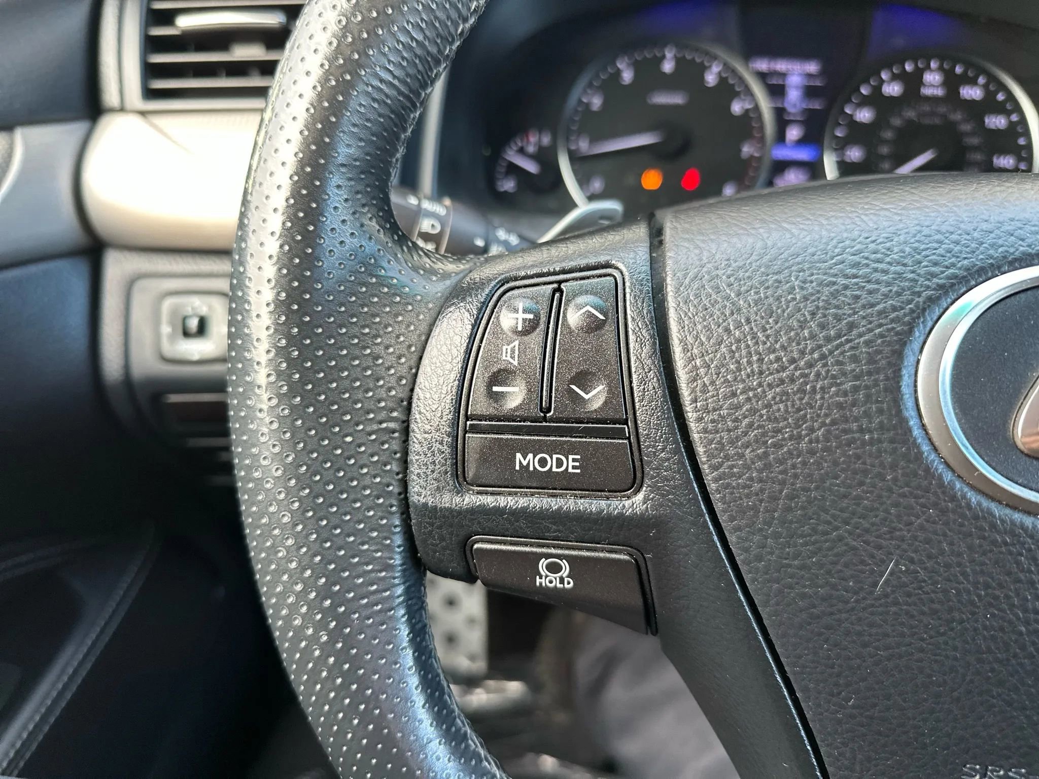 Used 2014 Lexus LS 460 LS 460 Sedan 4D w/ F Sport Package image 30