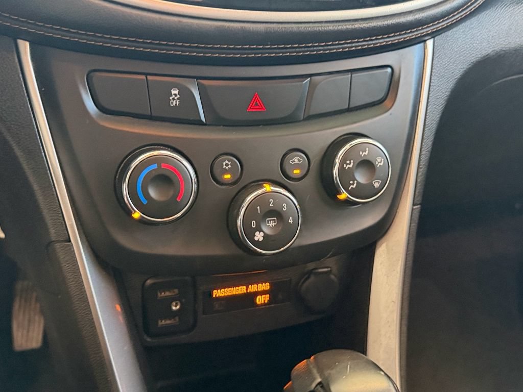Used 2018 Chevrolet Trax LS FWD image 14