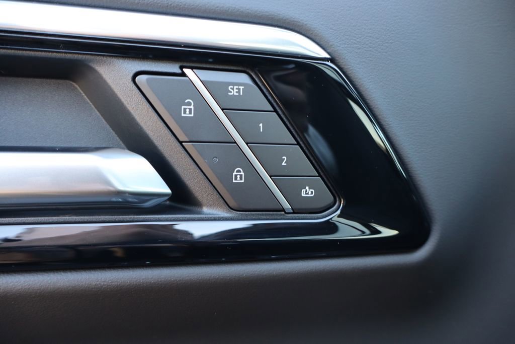 New 2026 Chevrolet Suburban High Country image 10