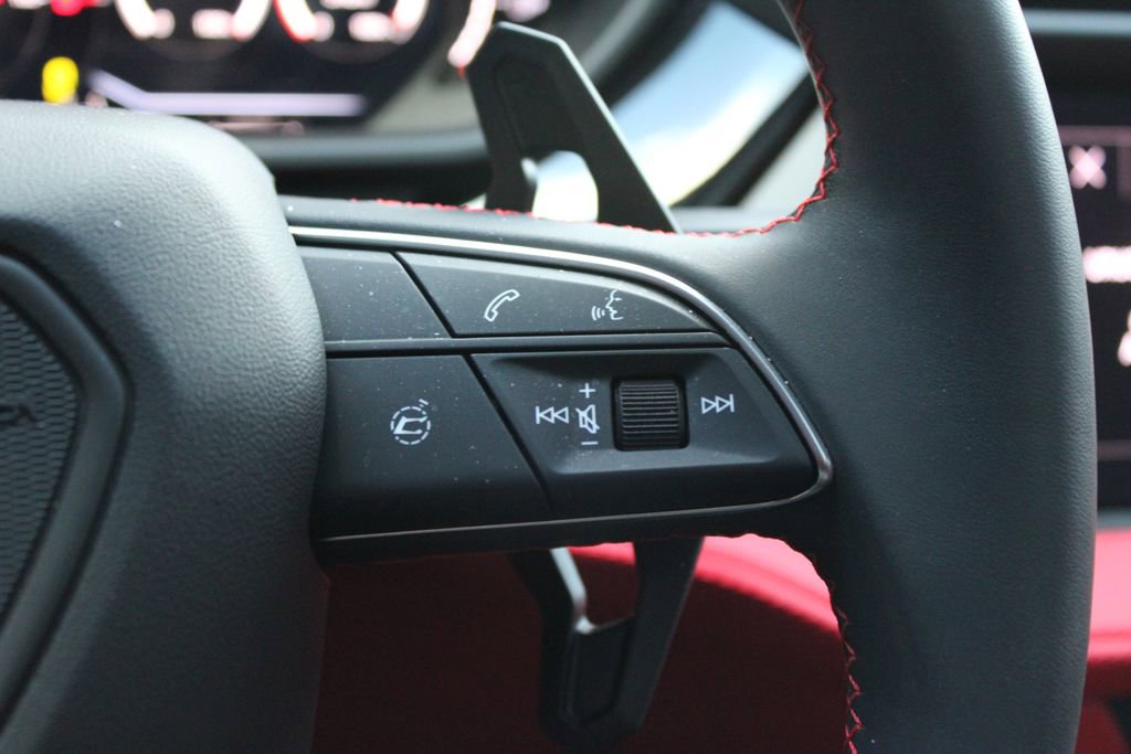 Used 2025 Lamborghini Urus SE image 14