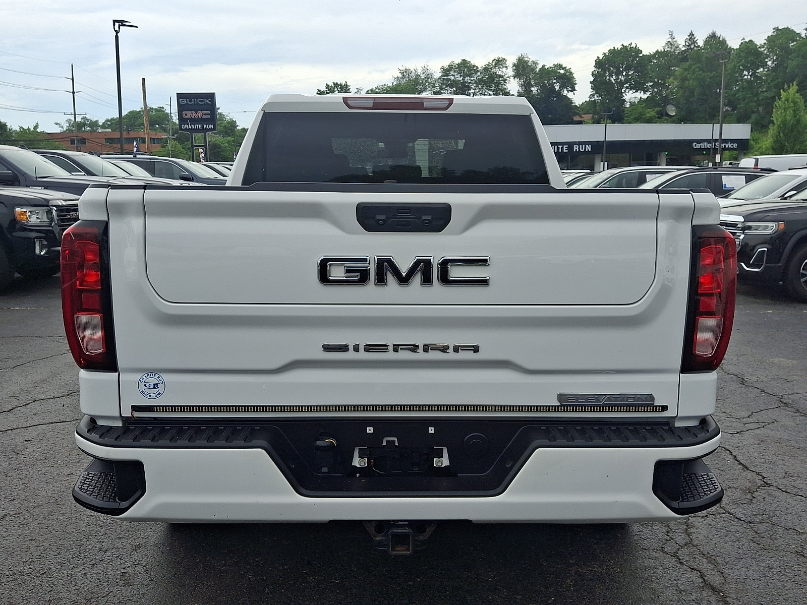 Used 2022 GMC Sierra 1500 Elevation w/ LPO, Elevation Black Package AWD/4WD image 5
