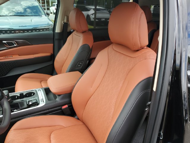 New 2027 Kia Carnival SX w/ Dark Edition Package FWD image 24