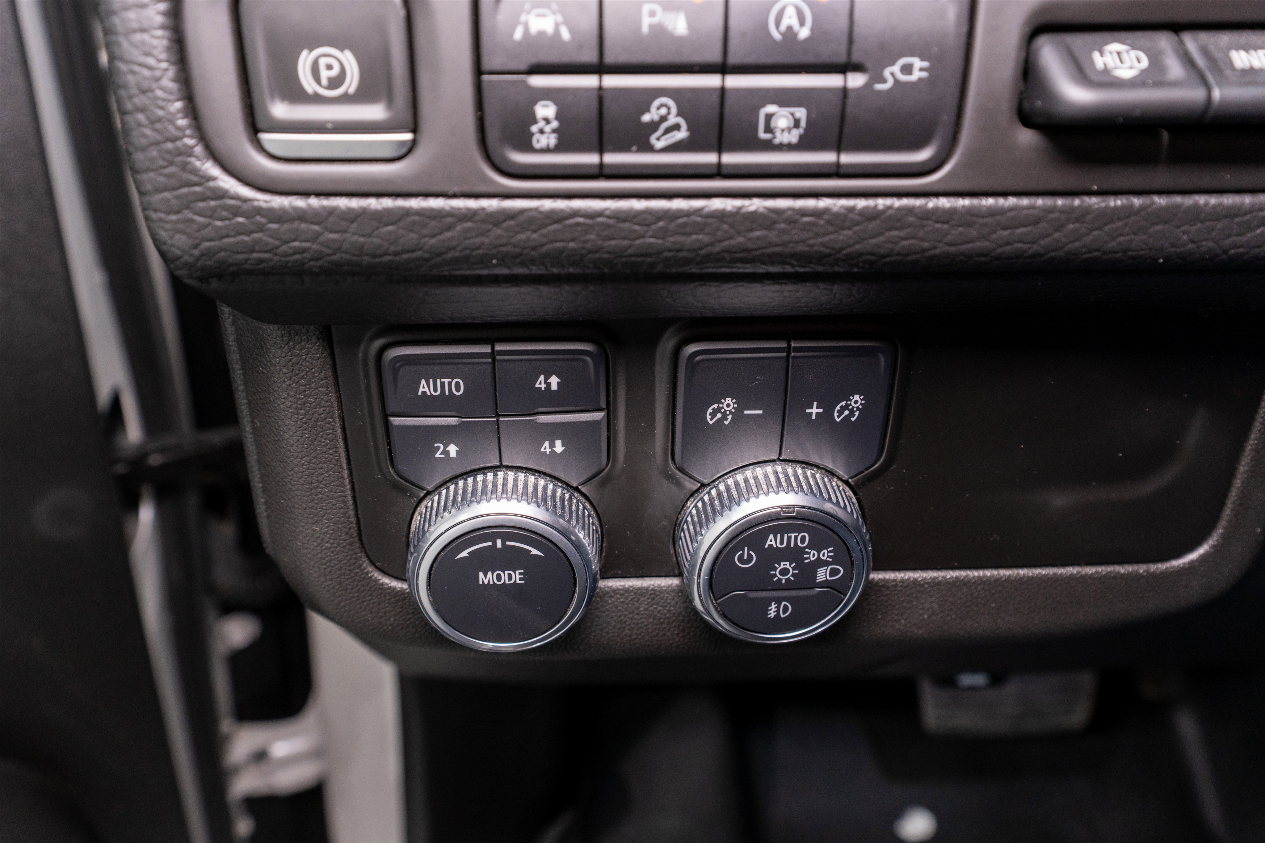 Used 2022 GMC Yukon Denali image 32