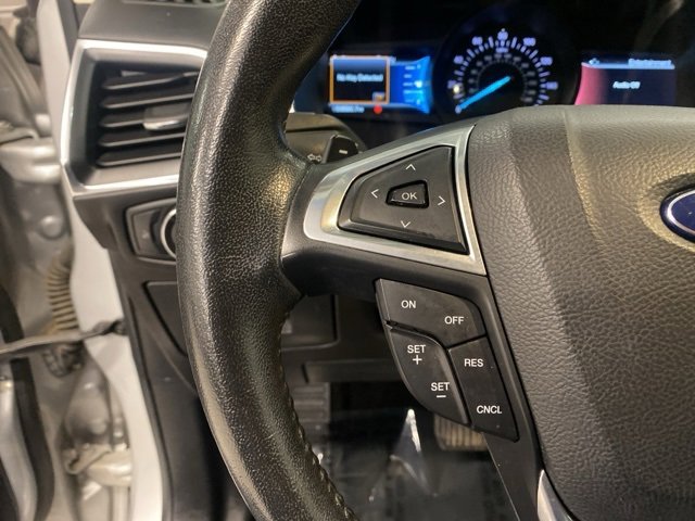 Used 2015 Ford Edge Titanium image 16