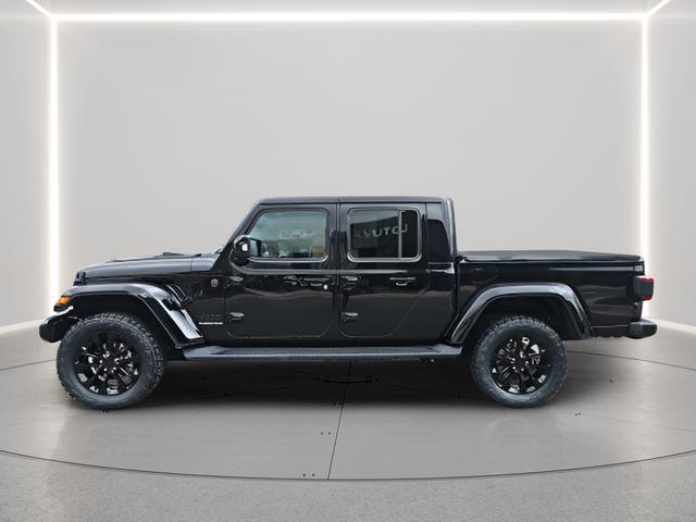 Used 2023 Jeep Gladiator Overland image 2