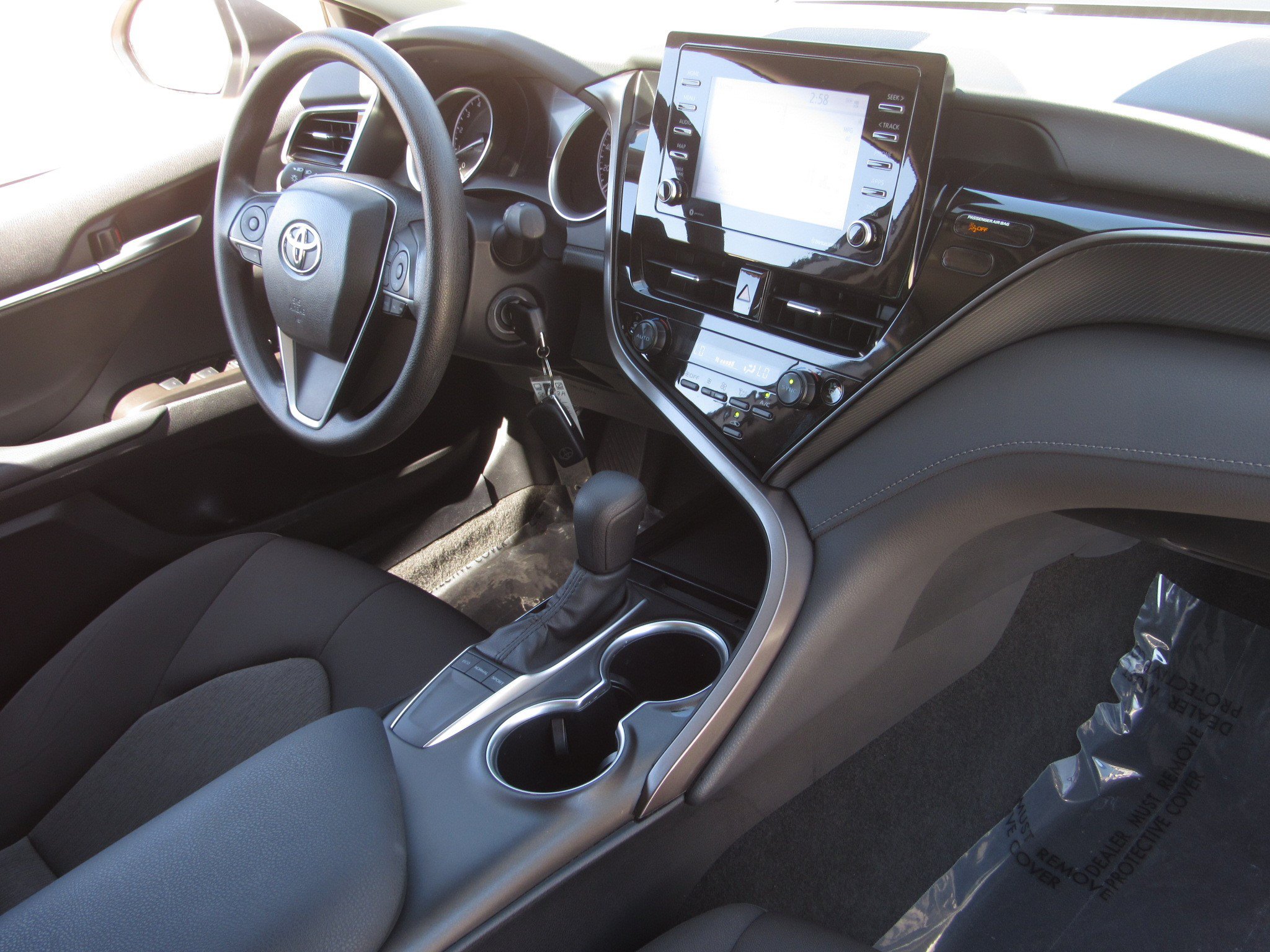 Used 2024 Toyota Camry LE FWD image 9