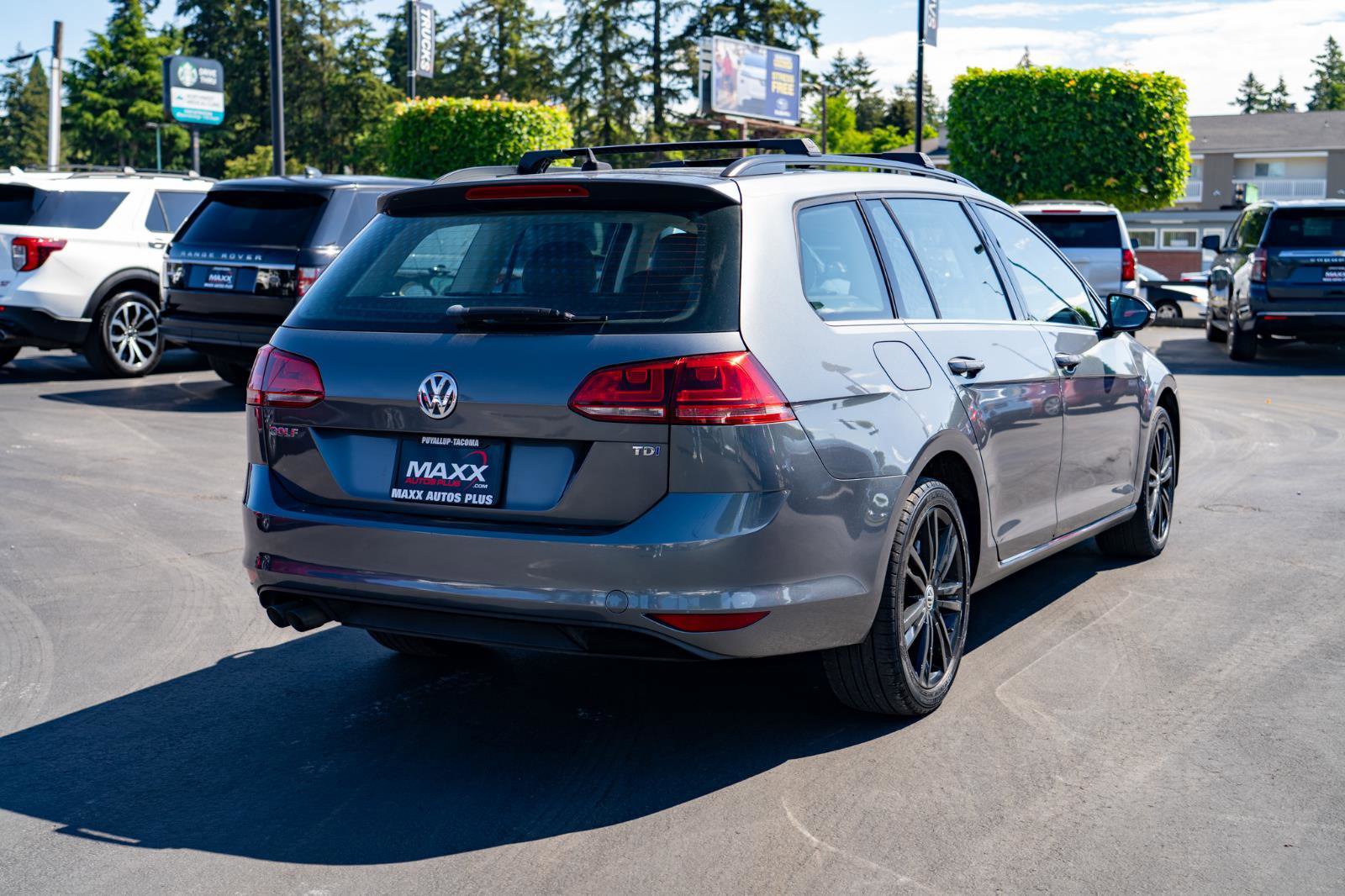 Used 2015 Volkswagen Golf TDI SE FWD image 8