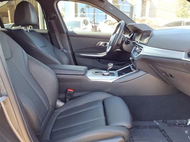 Used 2021 BMW 330e w/ Convenience Package image 27