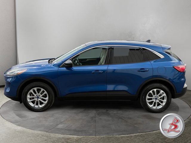 Used 2022 Ford Escape SE image 4