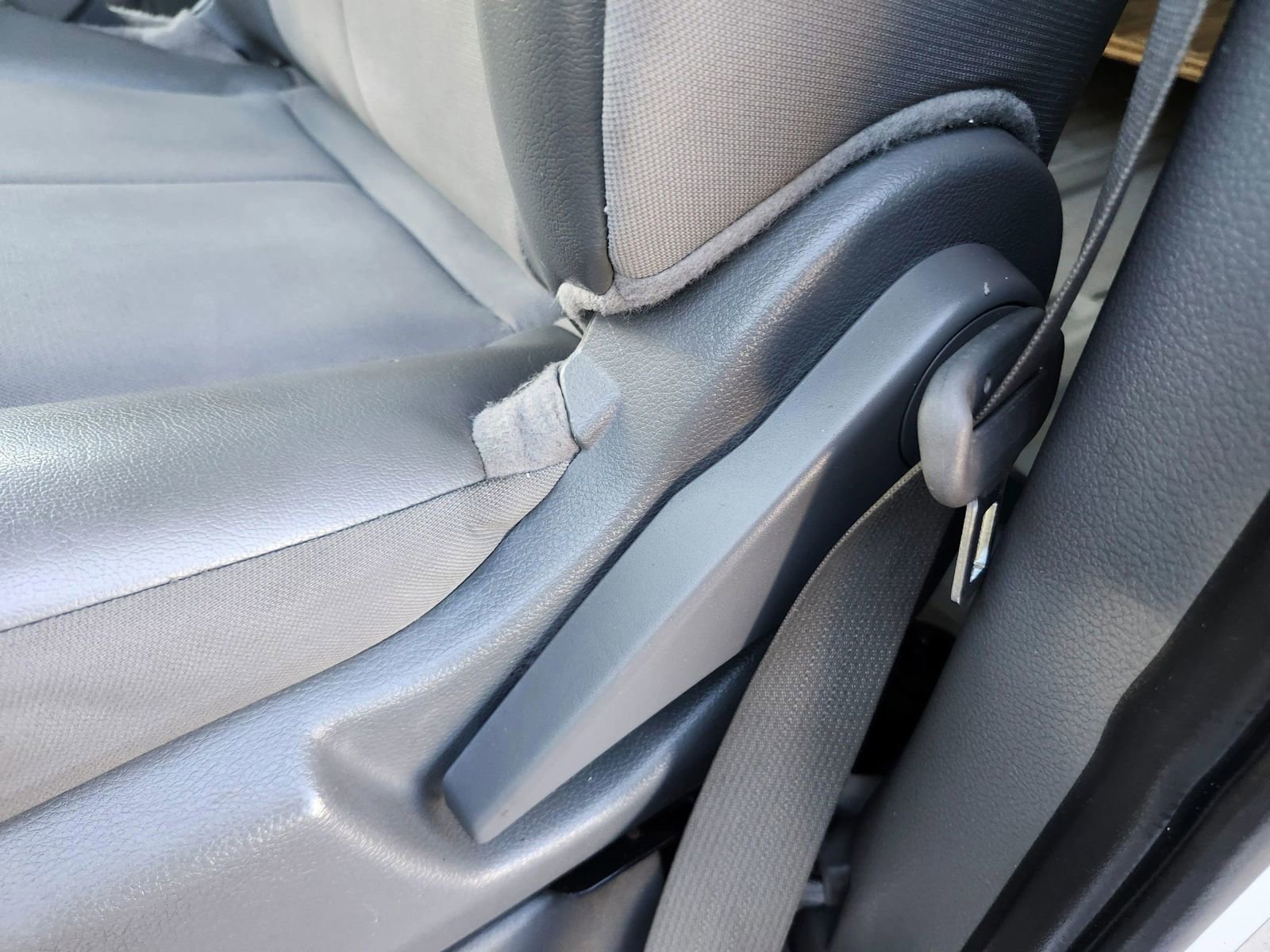 Used 2018 Nissan NV 2500 S image 23