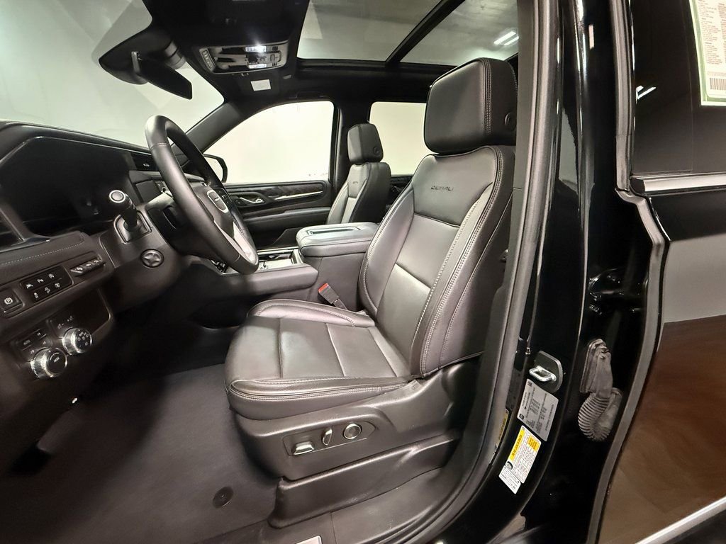 Used 2024 GMC Yukon Denali image 11