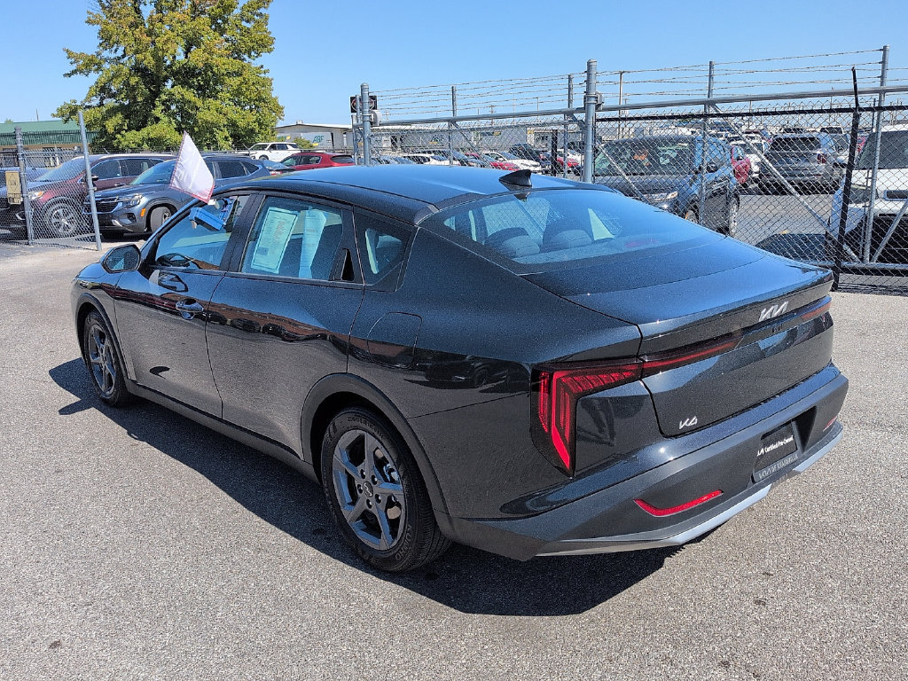 Used 2025 Kia K4 FWD image 5