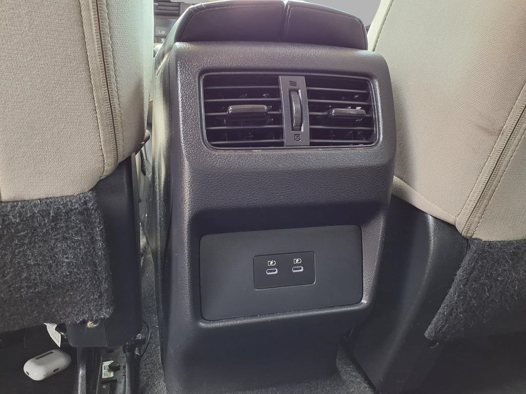 Used 2025 Nissan Rogue SV AWD/4WD image 24