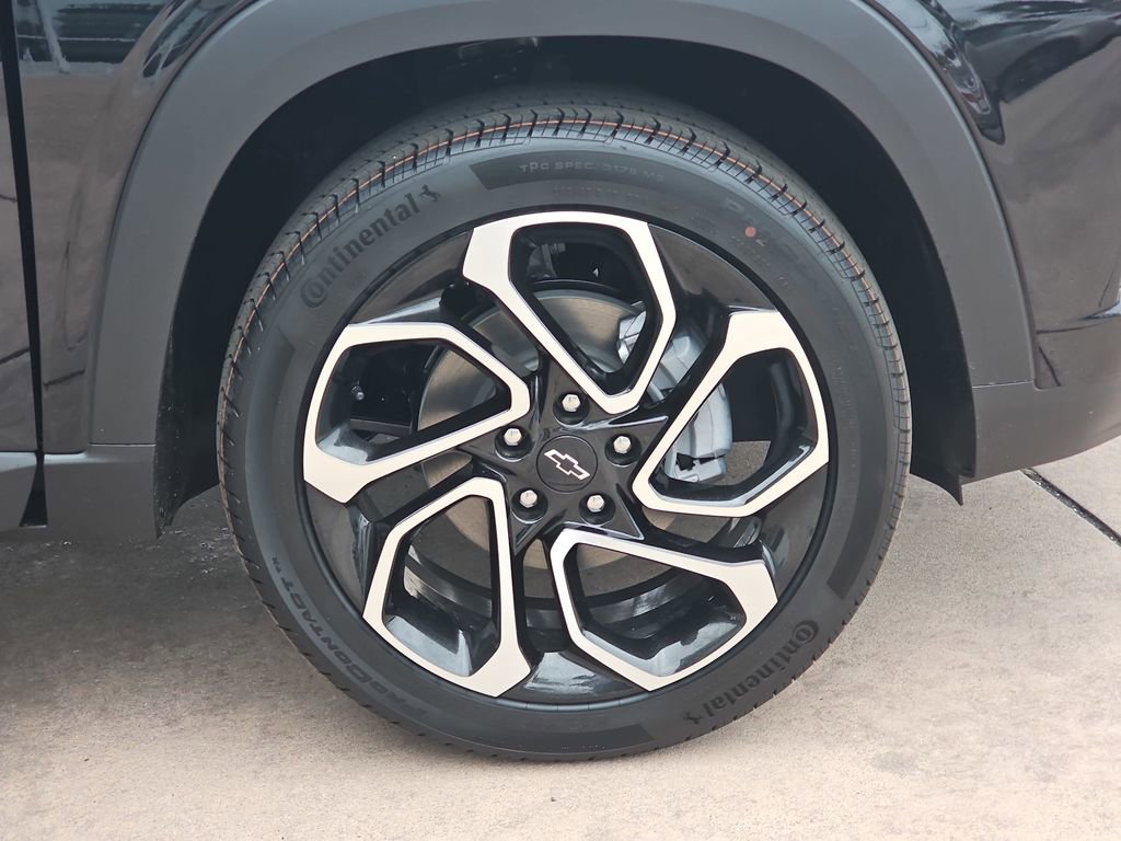 New 2026 Chevrolet Trax RS FWD image 38