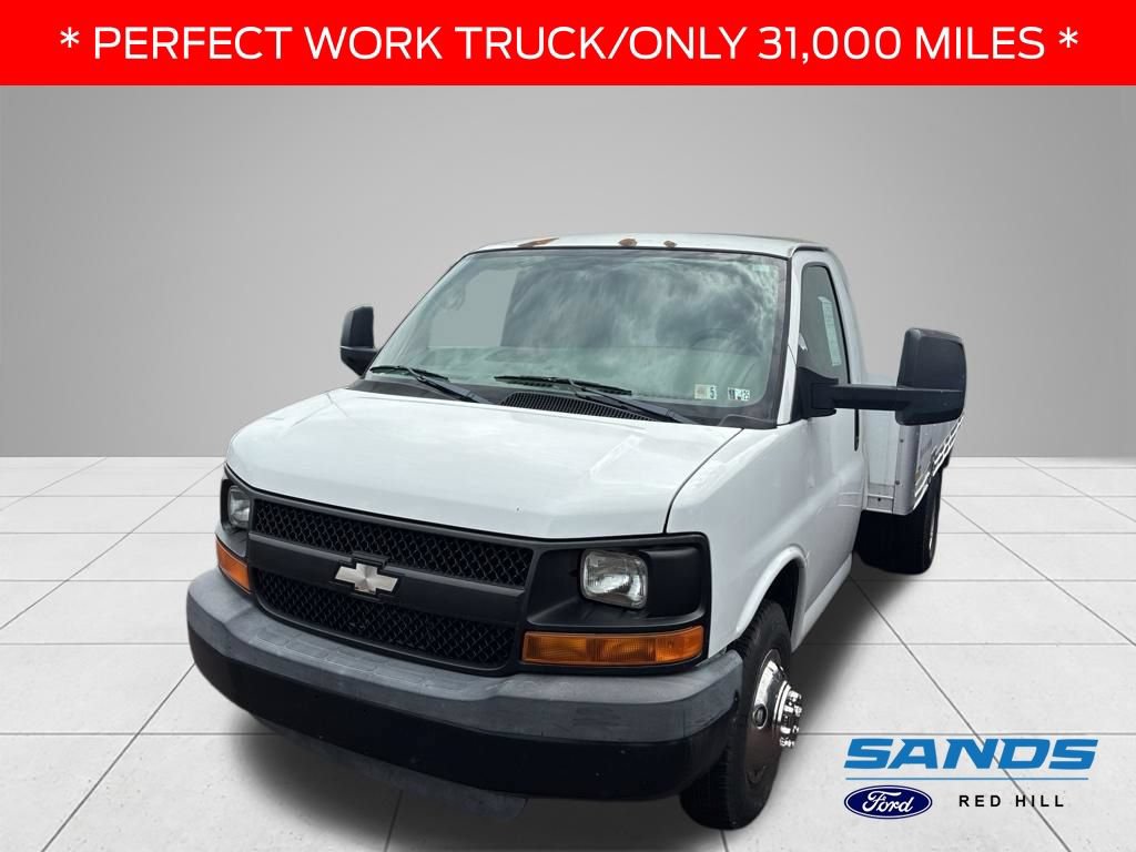 Used 2009 Chevrolet Express 3500 RWD image 1