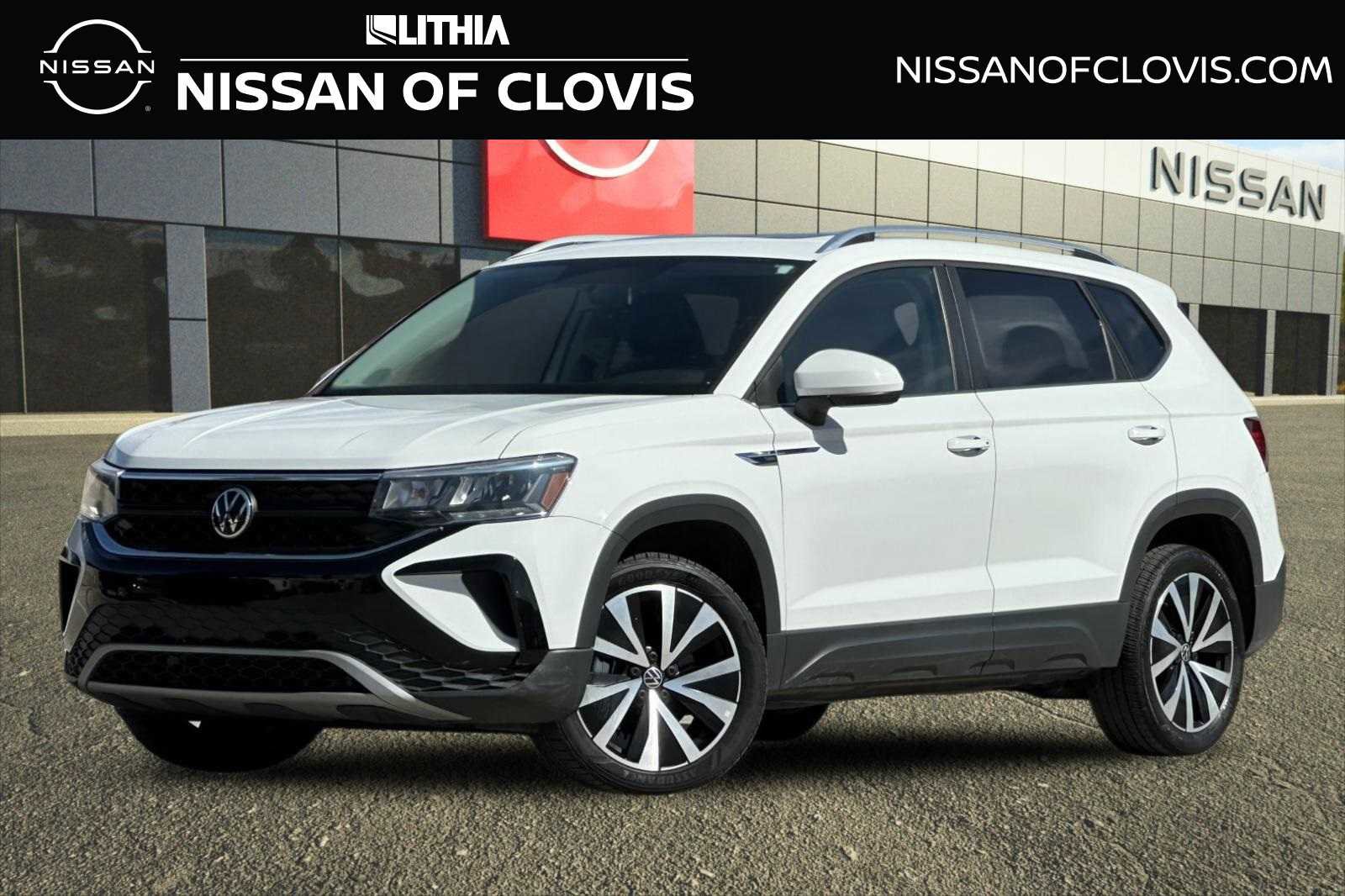 Used 2022 Volkswagen Taos SE w/ Panoramic Sunroof Package