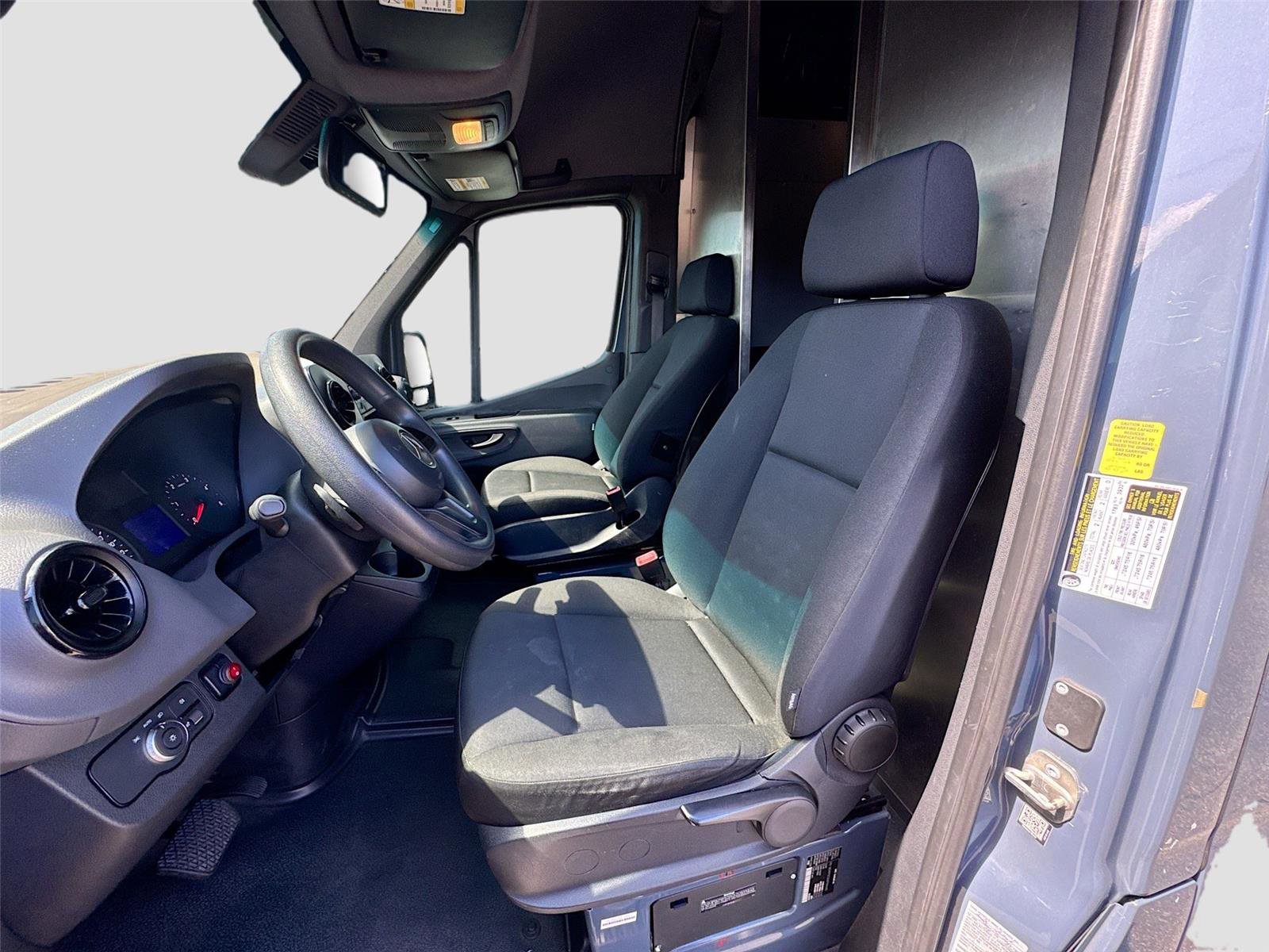 Used 2019 Mercedes-Benz Sprinter 144 image 10