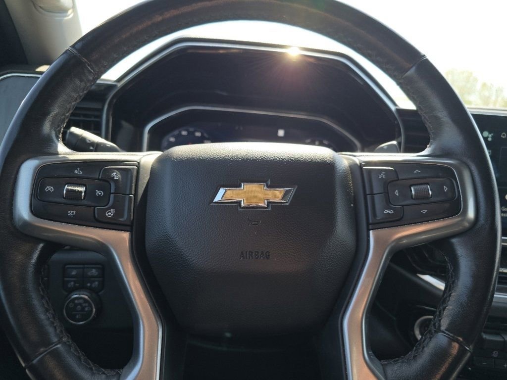 Used 2022 Chevrolet Silverado 1500 LTZ w/ Technology Package AWD/4WD image 28