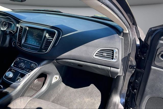 Used 2016 Chrysler 200 Limited w/ Anniversary Edition FWD image 24