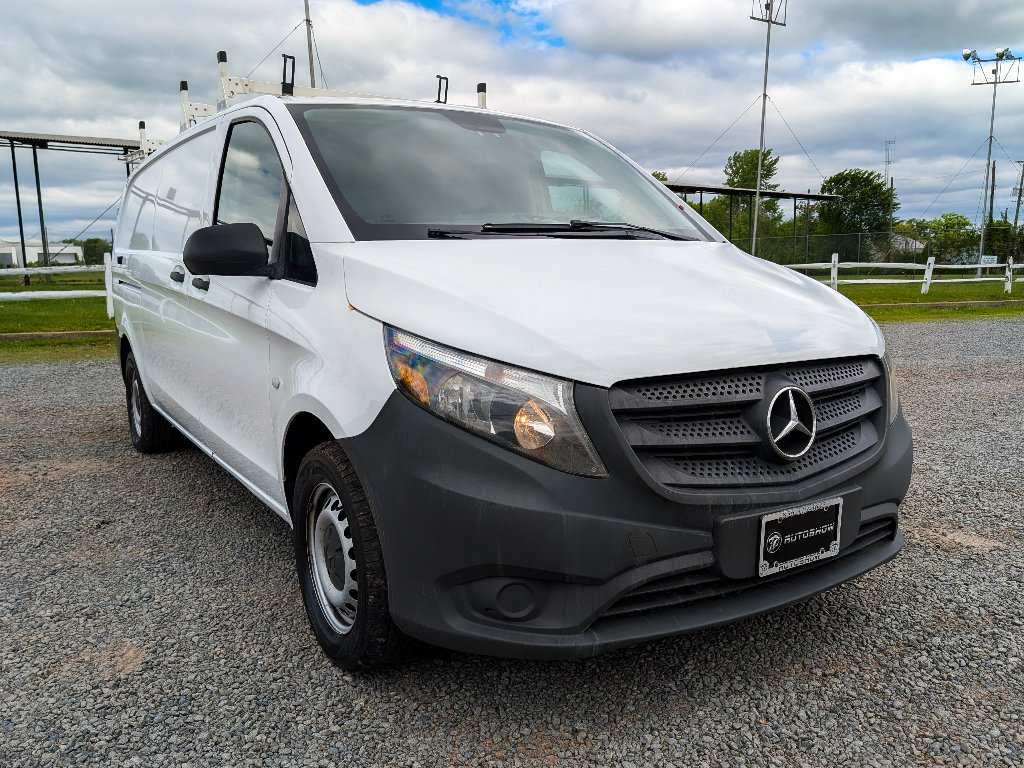 Used 2022 Mercedes-Benz Metris image 3
