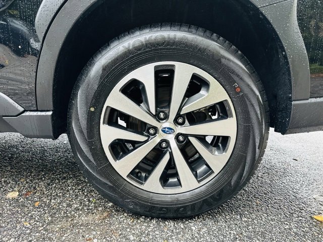 Used 2025 Subaru Outback Premium image 27