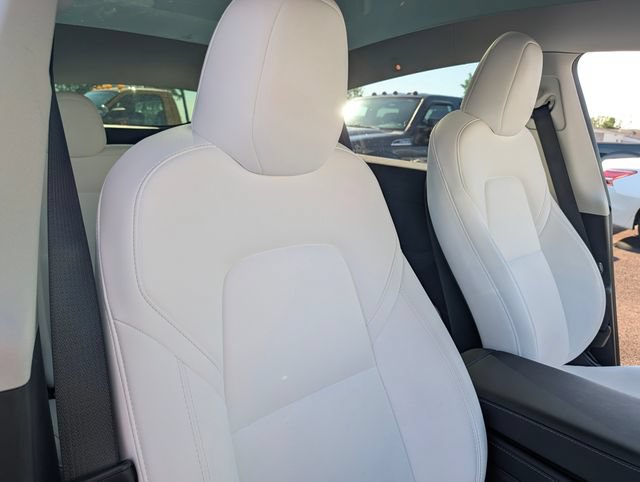 Used 2024 Tesla Model Y Long Range AWD/4WD image 14