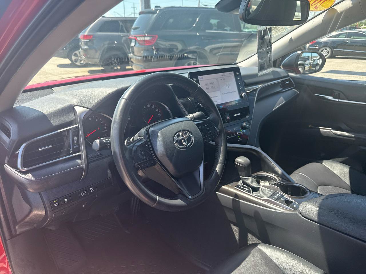 Used 2024 Toyota Camry XSE FWD image 8