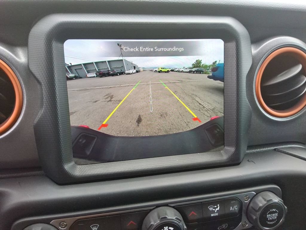 Used 2023 Jeep Gladiator Mojave AWD/4WD image 16