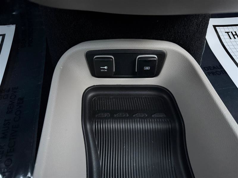 Used 2019 Chrysler Pacifica Limited w/ Advanced Safetytec Group image 25