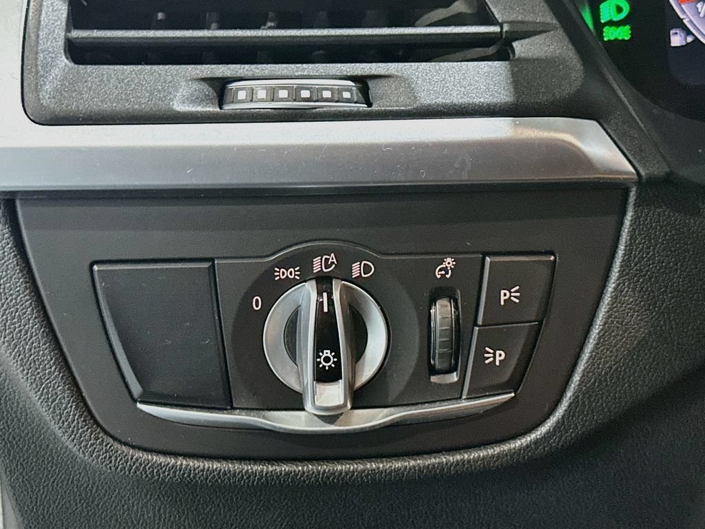 Used 2024 BMW X3 xDrive30i w/ Parking Assistance Package AWD/4WD image 10