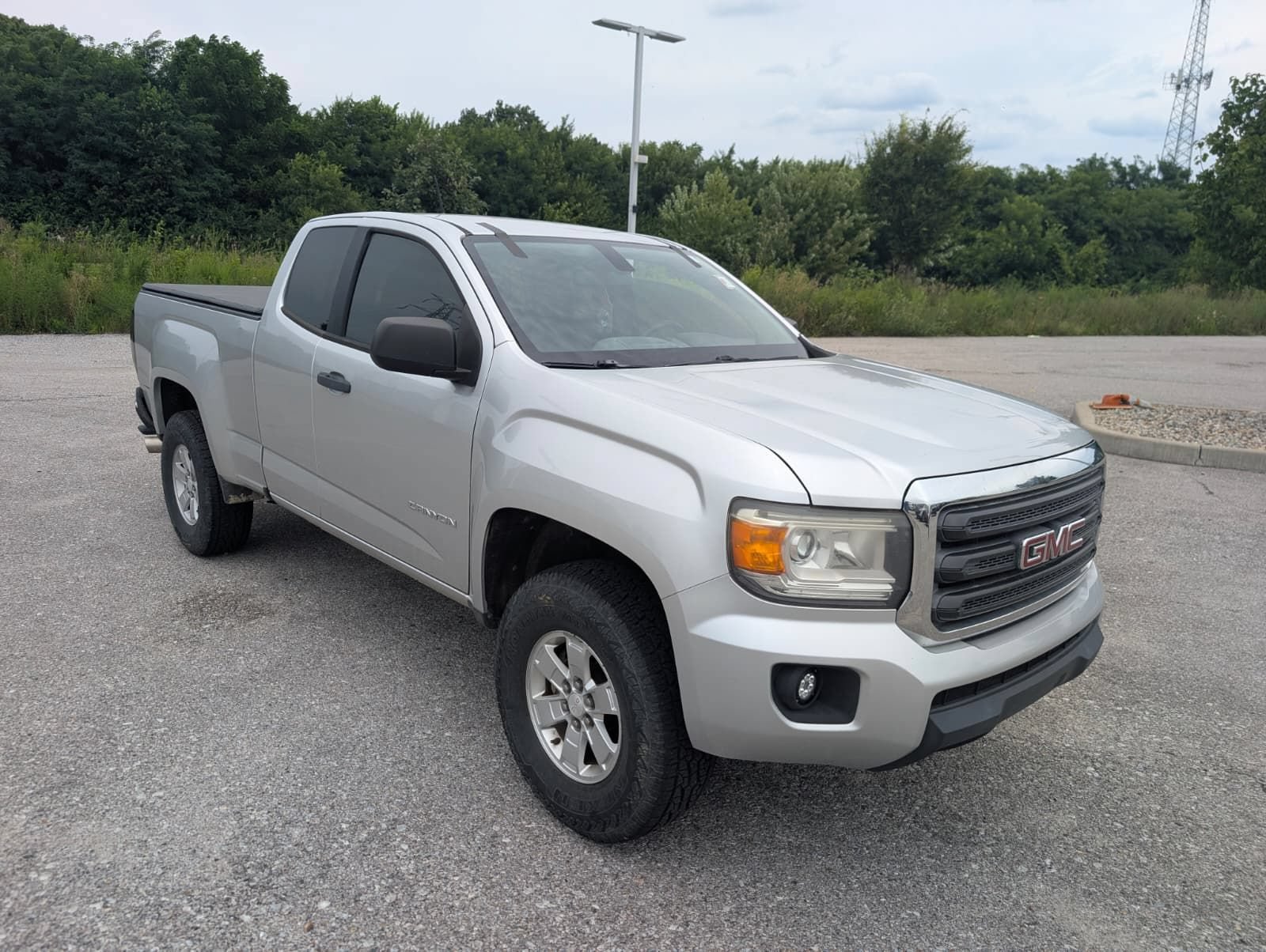 Used 2015 GMC Canyon W/T RWD image 11