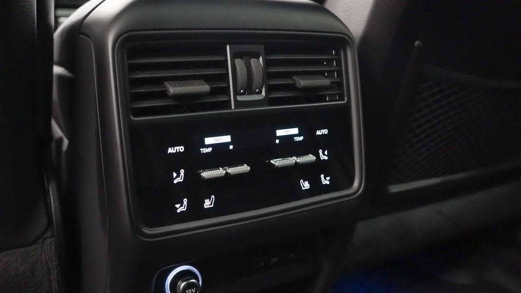 Certified 2025 Porsche Cayenne Coupe image 20