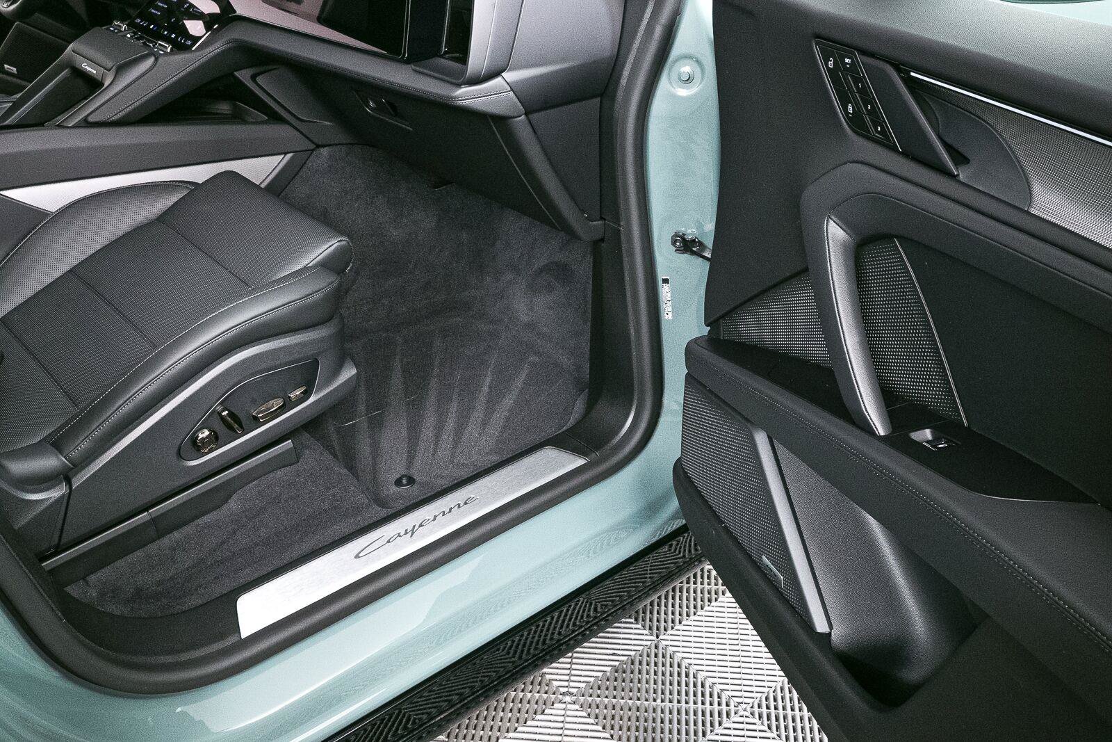 New 2026 Porsche Cayenne Electric AWD/4WD image 26