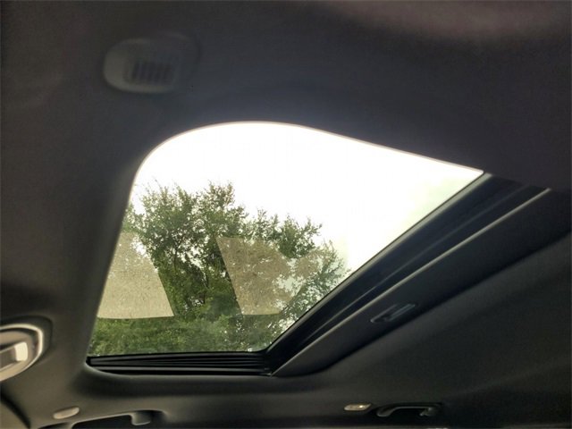 New 2025 Jeep Grand Cherokee Altitude image 6