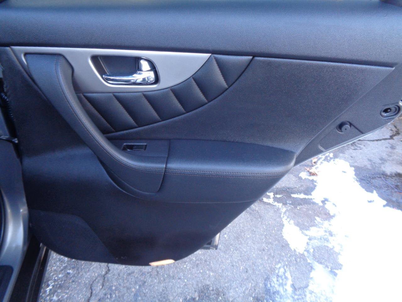 Used 2013 INFINITI FX37 AWD 4dr w/ Premium Pkg image 25